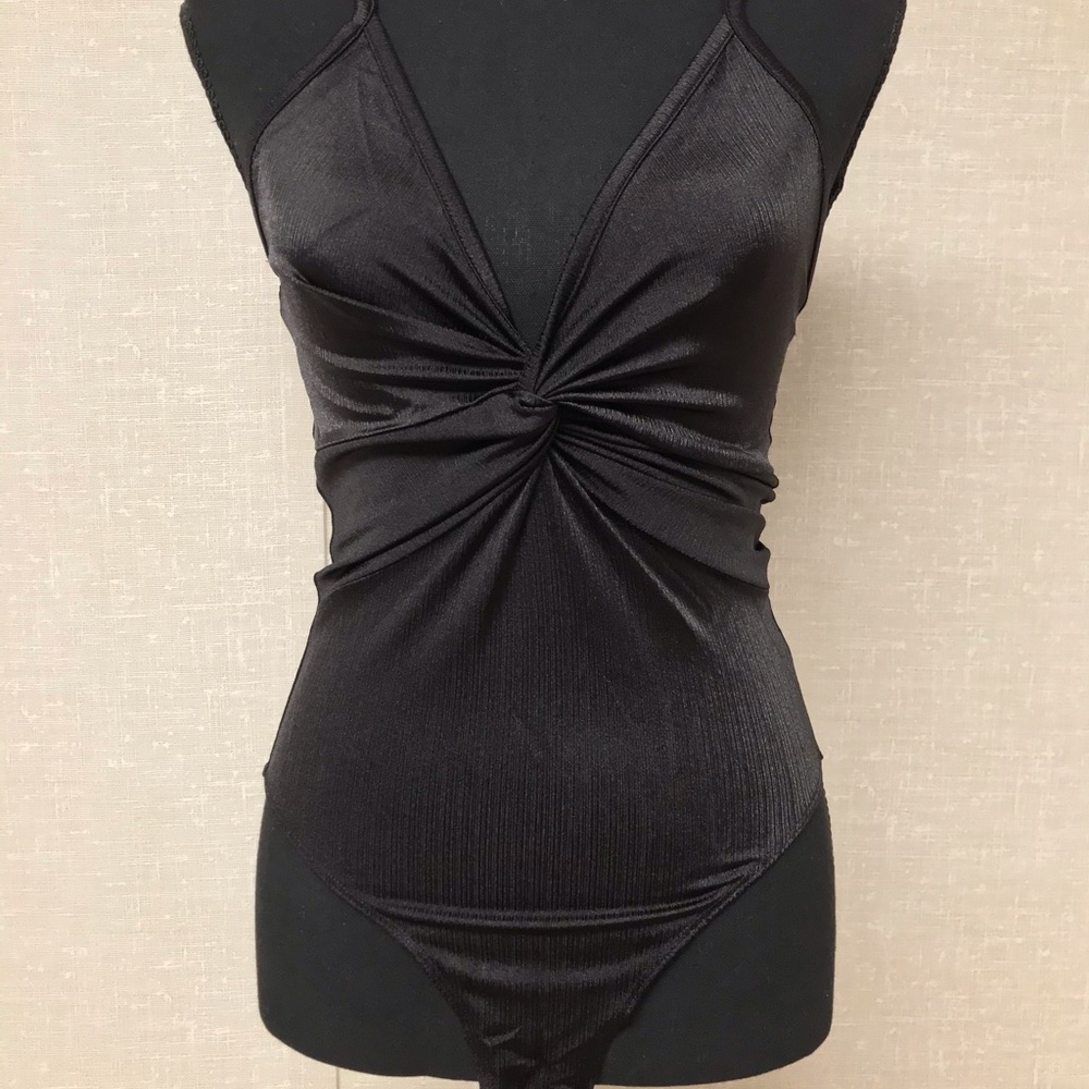 CHARLOTTE RUSSE BODYSUIT BLACK SIZE SMALL